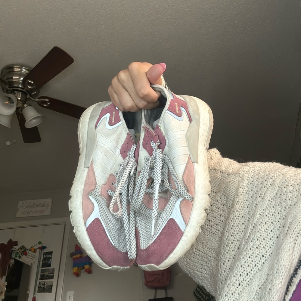 Adidas Sneakers